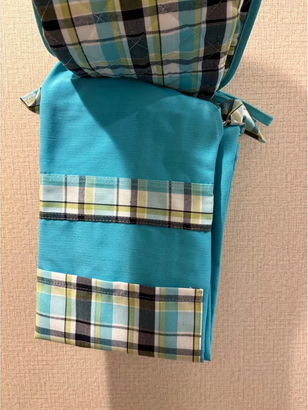 NWT Blue and Plaid Kitchen Apron Set with Oven Mitt and Potholder